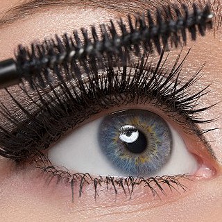 Prevent Mascara from Smudging