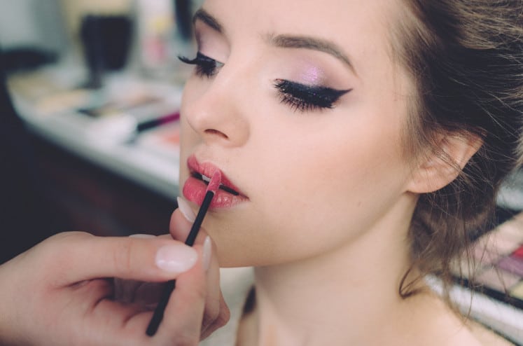 Makeup courses in Los Angeles train professionals