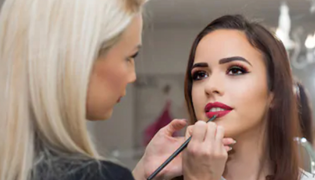 How to become a Makeup Artist online and an Expert in a Short Time