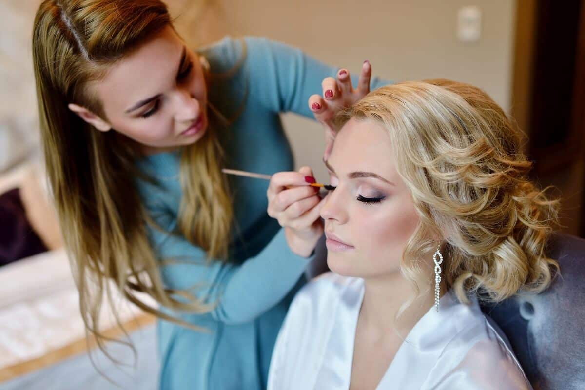 confidence-bridal-hair-and-makeup-artist