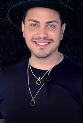Argenis Pinal, professional makeup artist and Vizio Makeup Academy instructor