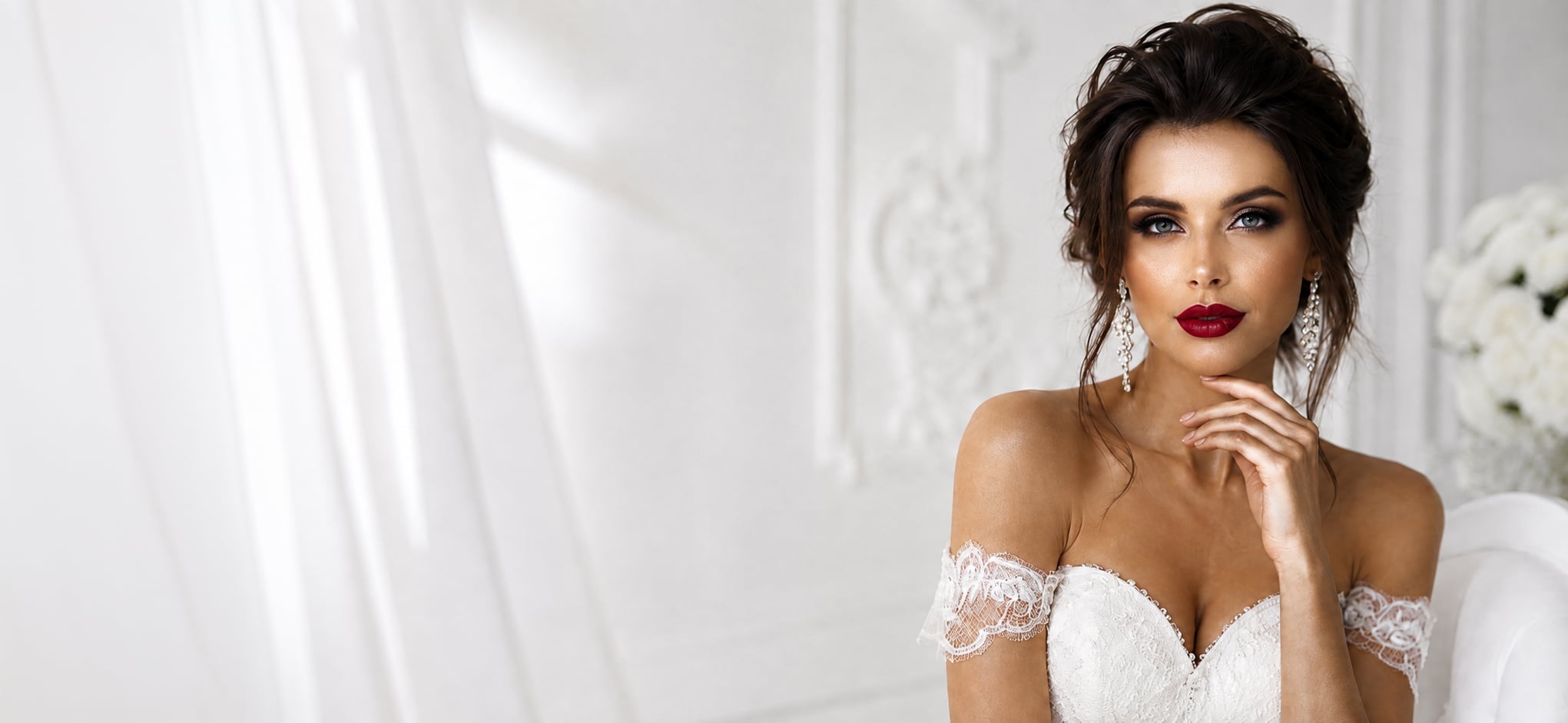 Professional bridal makeup course with elegant wedding makeup artistry